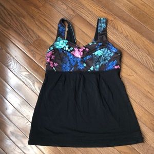 Lululemon top